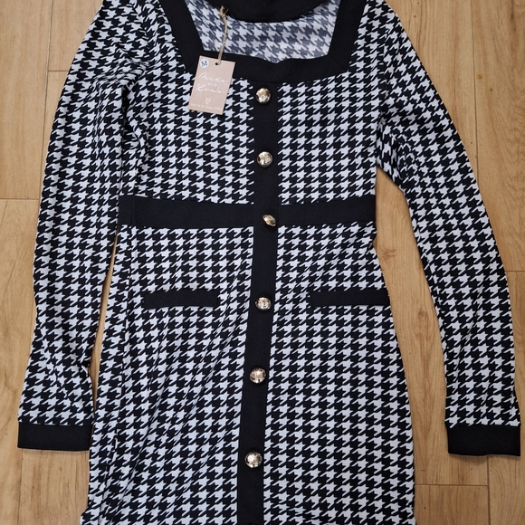 Medium black and white dress - Picture 2 of 3